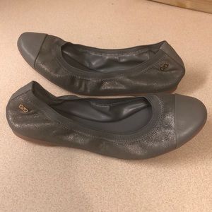 Grey COLE HAAN flats